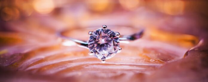 How to build custom engagement ring